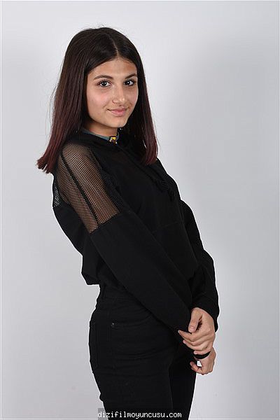 İzmir Cast Ajans Nehir 9588