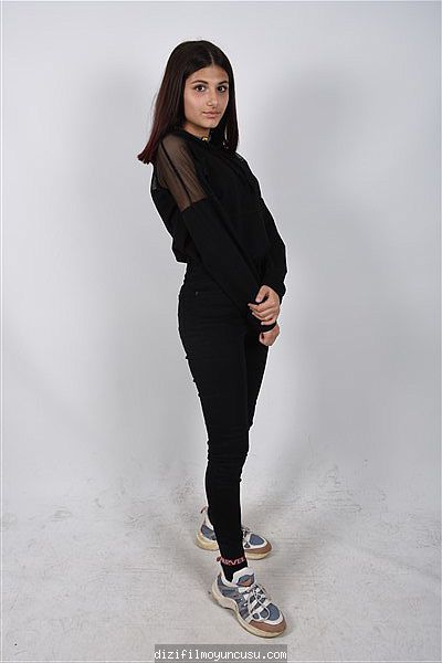 İzmir Cast Ajans Nehir 9587