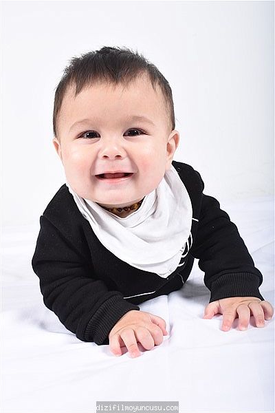Karaman Cast Ajans Mustafa 12085