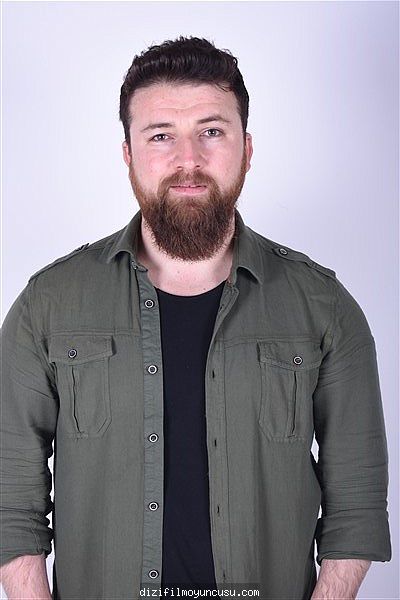 Erkek Oyuncular Adayımız Muzaffer