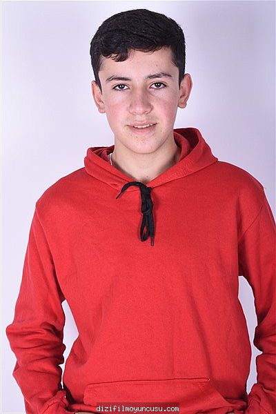 Erkek Oyuncular Adayımız Hüseyin