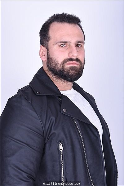 Erkek Oyuncular Adayımız Mehmet