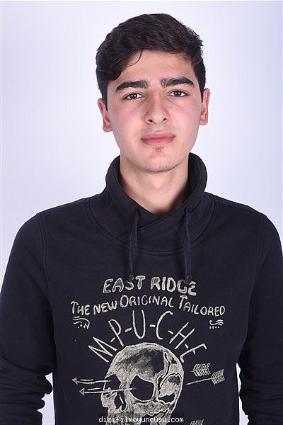 Erkek Oyuncular Adayımız Onur