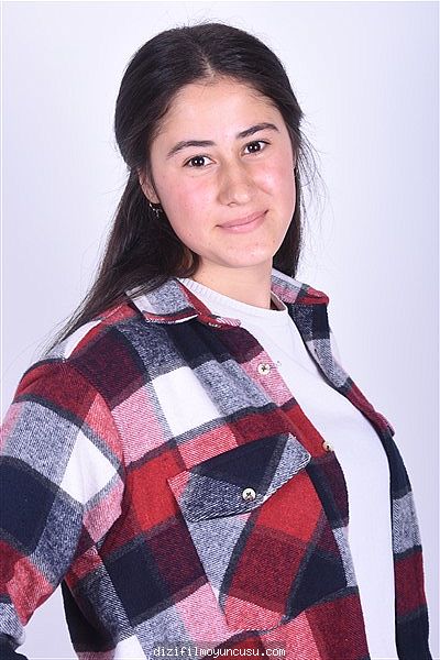 Kadın Oyuncular Adayımız Duygu