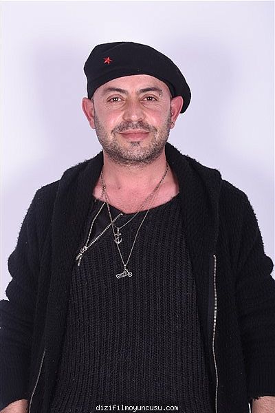 Erkek Oyuncular Adayımız Menderes