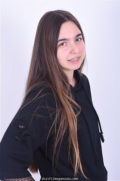 Kadın Oyuncular Adayımız Pelin