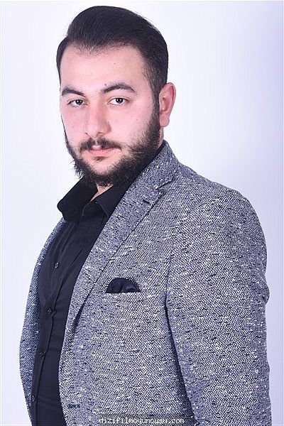 Erkek Oyuncular Adayımız Mustafa