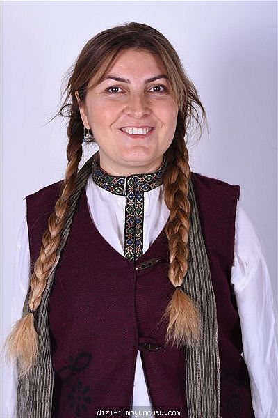 Kadın Oyuncular Adayımız Ayşe
