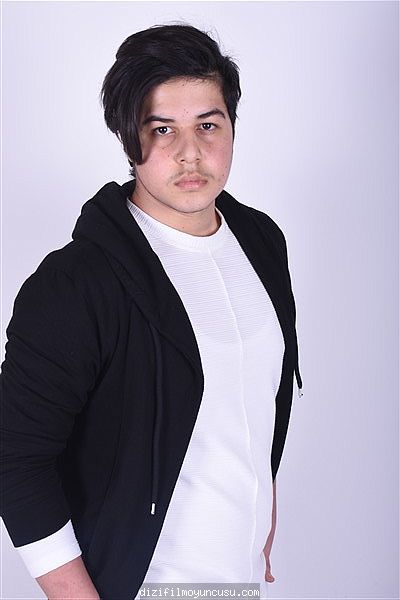 Erkek Oyuncular Adayımız Caner
