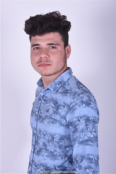 Erkek Oyuncular Adayımız Mustafa