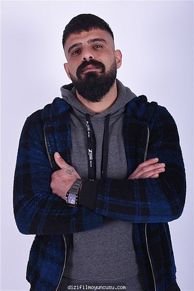 Erkek Oyuncular Adayımız Emre