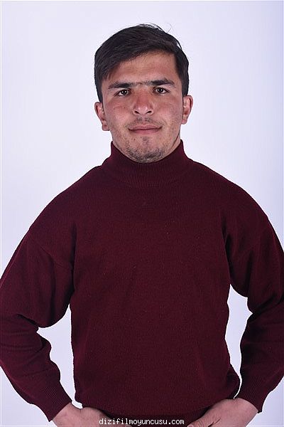 Erkek Oyuncular Adayımız Tolga