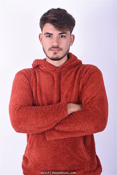 Erkek Oyuncular Adayımız Hüseyin