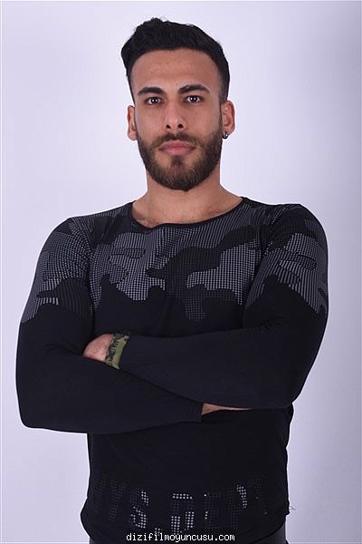 Erkek Oyuncular Adayımız Peyman