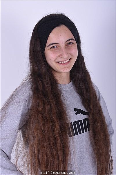 Kadın Oyuncular Adayımız Gülizar