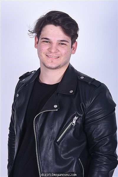 Erkek Oyuncular Adayımız Tolga