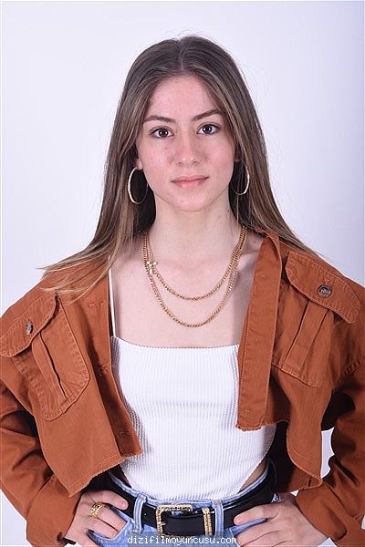 Kadın Oyuncular Adayımız Selen