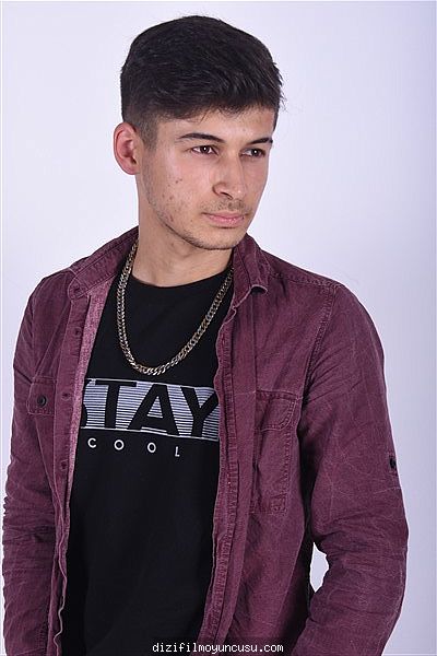 Erkek Oyuncular Adayımız Hasan