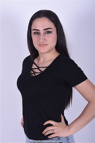 Kadın Oyuncular Adayımız Öznur