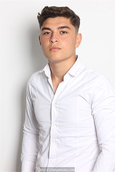 Erkek Oyuncular Adayımız Mehmet