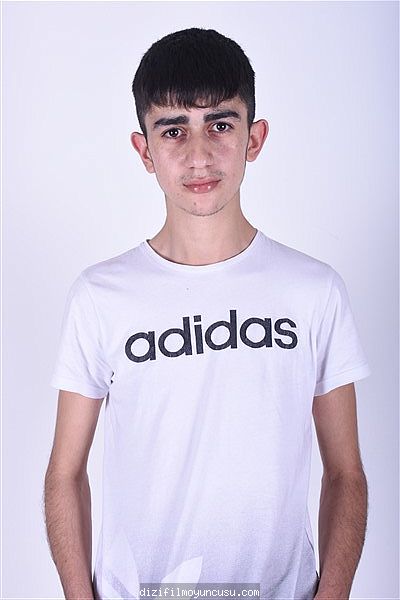 Erkek Oyuncular Adayımız Mustafa