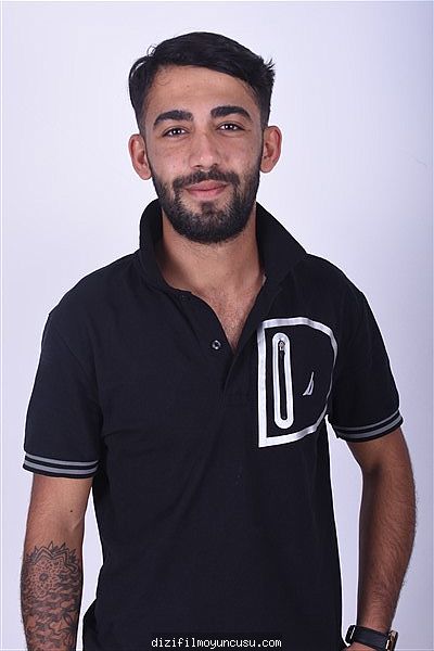 Erkek Oyuncular Adayımız Mustafa