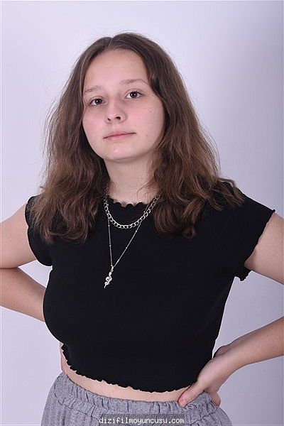 Kadın Oyuncular Adayımız Zeynep