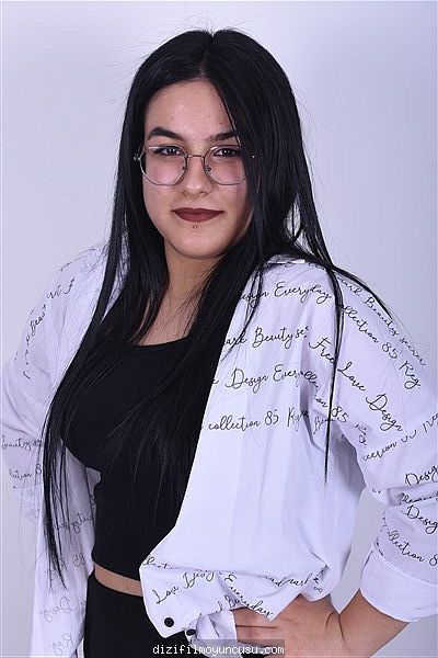 Kadın Oyuncular Adayımız Berfin