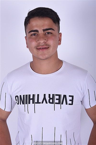 Erkek Oyuncular Adayımız Hüseyin