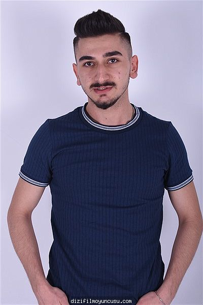 Erkek Oyuncular Adayımız Mustafa