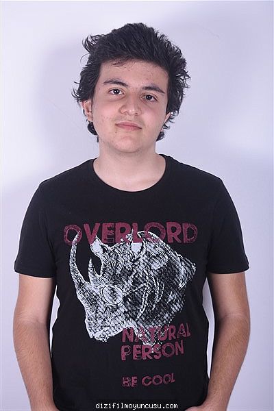 Erkek Oyuncular Adayımız Hüseyin