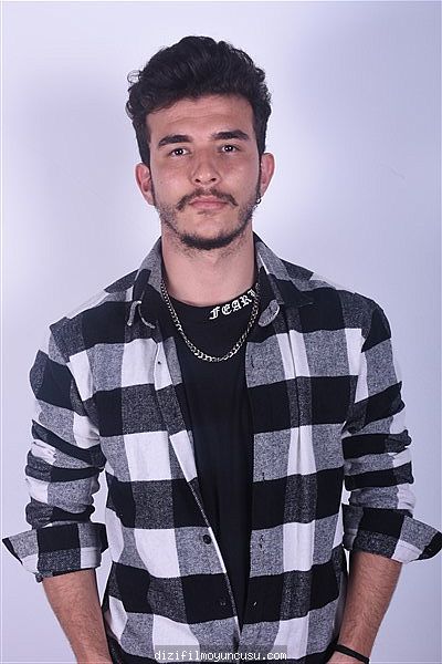 Erkek Oyuncular Adayımız Melik