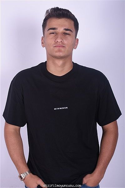 Erkek Oyuncular Adayımız Mustafa