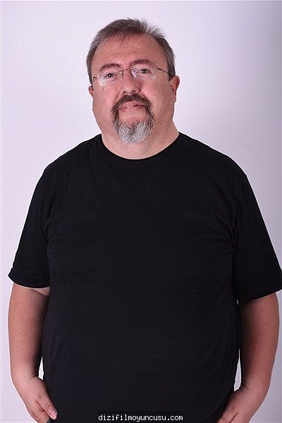 Erkek Oyuncular Adayımız Mustafa
