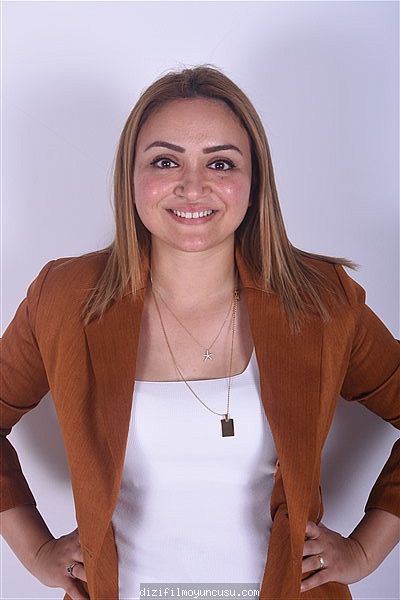 Kadın Oyuncular Adayımız Zeynep