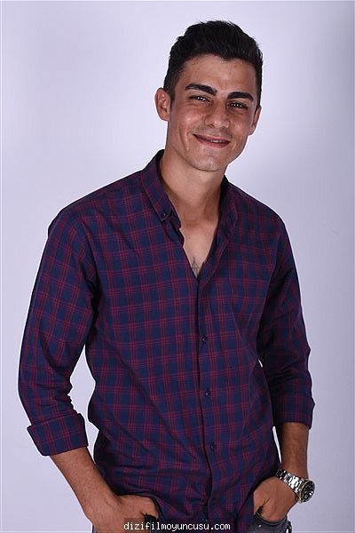 Erkek Oyuncular Adayımız Murat
