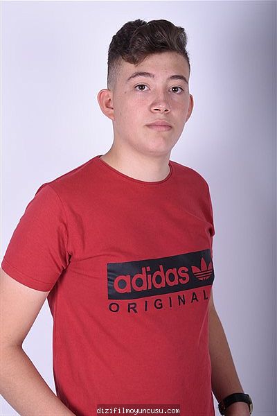 Erkek Oyuncular Adayımız Mustafa