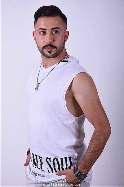 Erkek Oyuncular Adayımız Mehmet