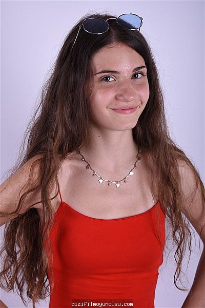 Kadın Oyuncular Adayımız Beril