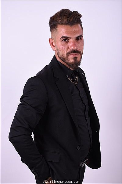 Erkek Oyuncular Adayımız Mücait