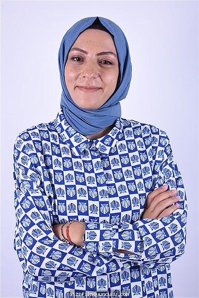 Kadın Oyuncular Adayımız Burcu