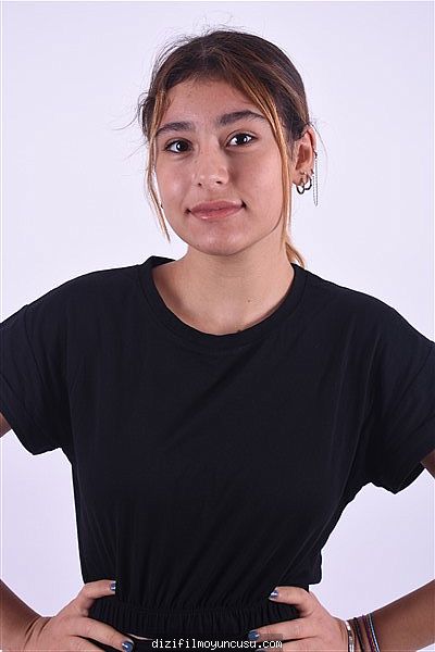 Kadın Oyuncular Adayımız Azra