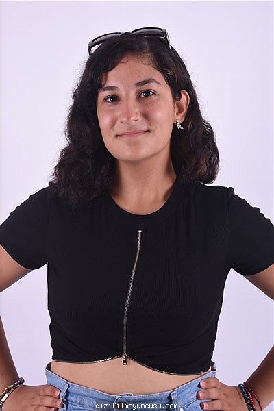 Kadın Oyuncular Adayımız Simge