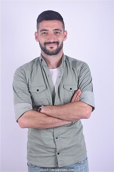 Erkek Oyuncular Adayımız Aziz