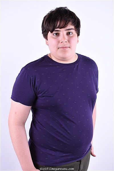 Erkek Oyuncular Adayımız Yiğit