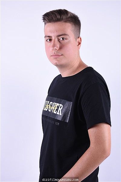 Erkek Oyuncular Adayımız Mustafa