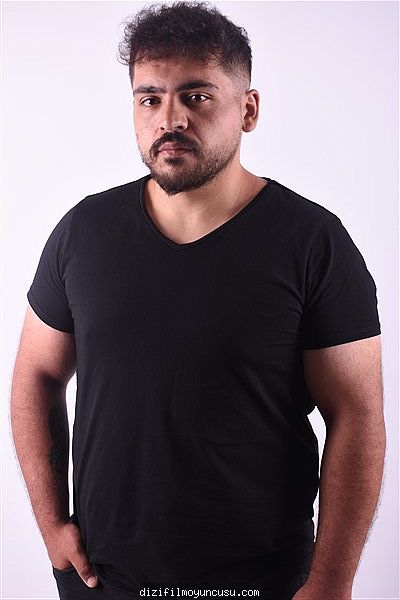 Erkek Oyuncular Adayımız Burhan