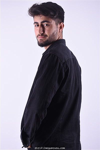 Erkek Oyuncular Adayımız Sezer