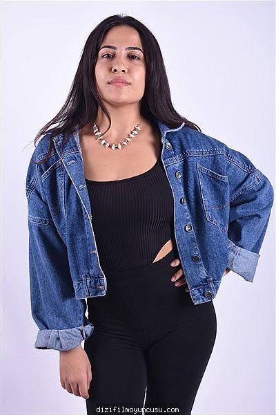 Kadın Oyuncular Adayımız Esra