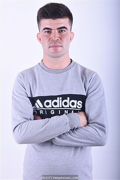 Erkek Oyuncular Adayımız Hüseyin